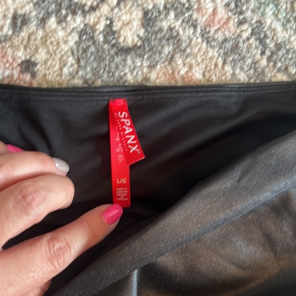 Spanx Faux Leather Leggings - Picture 4 of 5